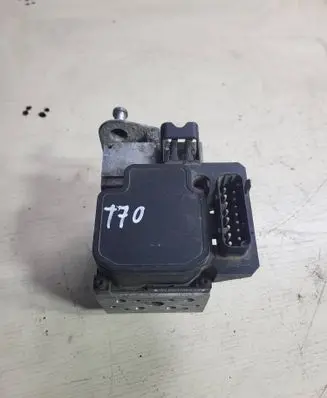 Mercedes-Benz C W204 ABS Pump A0034313012