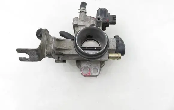 Toyota Yaris Throttle body valve 2221003010