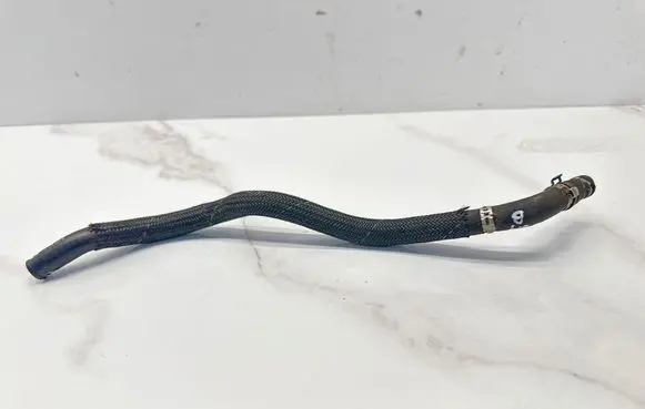 Engine coolant pipe/hose