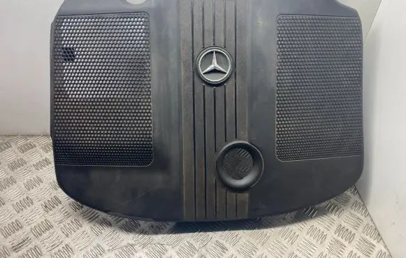 Mercedes-Benz E W212 Engine cover (trim) A6510102167