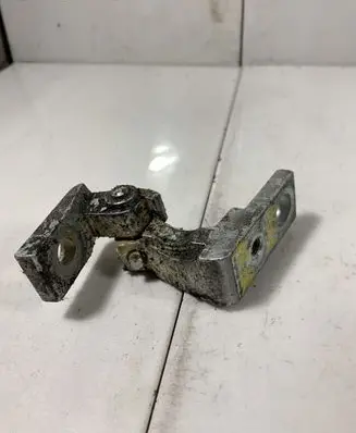 Audi A6 S6 C6 4F Front door lower hinge 