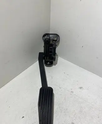 Volvo S80 Accelerator throttle pedal 30636004 6PV00853701