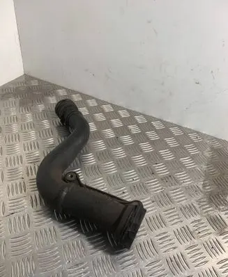 Volkswagen PASSAT B6 Intercooler hose/pipe 1K0145762S