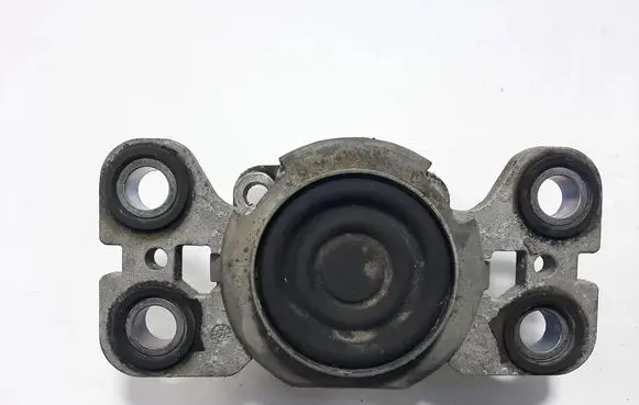 Volvo XC70 Engine mount bracket 31316876