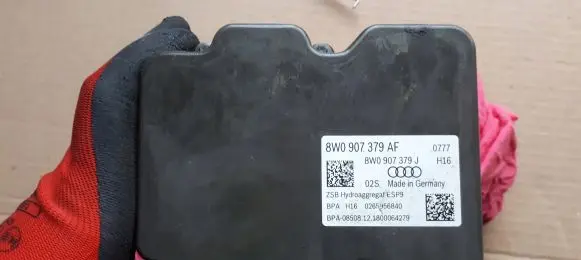 Audi A4 S4 B9 ABS Pump 8W0614517AJ 8W0907379J