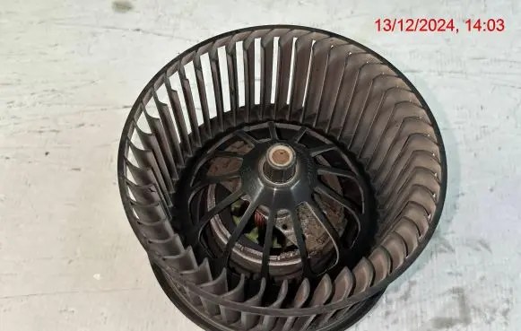 Ford C-MAX I Heater fan/blower 3M5H-18456-AD