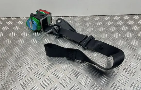 Mercedes-Benz CLC CL203 Front seatbelt A2038601986