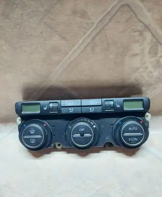 Volkswagen PASSAT B6 Climate control unit 74677512 04100552