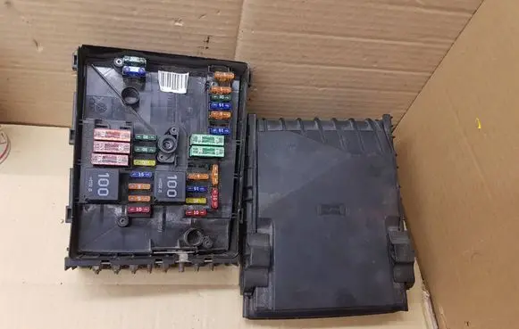 Audi A3 S3 A3 Sportback 8P Fuse box set 1K0937125A