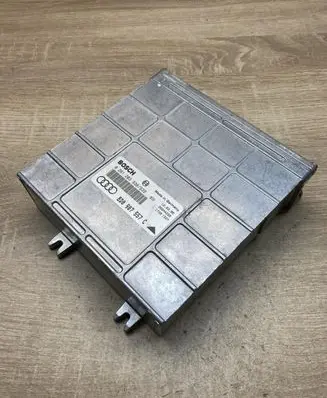 Audi A4 S4 B5 8D Engine control unit/module ECU 8D0907557C 0261203938