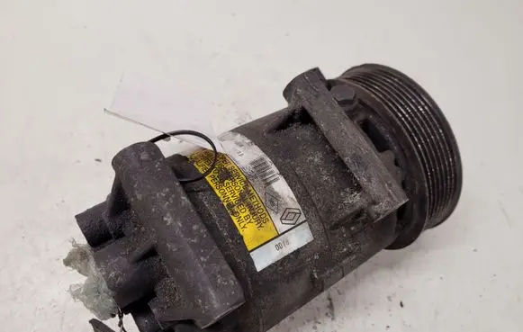 Renault Scenic I Air conditioning (A/C) compressor (pump) 01140018 0018 8200339195