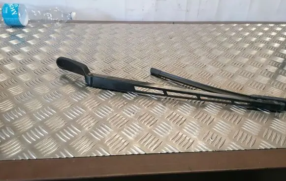 Audi A6 S6 C6 4F Front wiper blade arm 4F1955408B