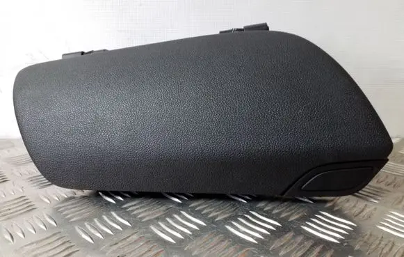 Opel Mokka Glove box