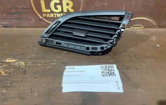 Peugeot 207 Dashboard side air vent grill/cover trim 9650088477