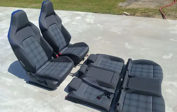 Volkswagen Golf VIII Seat set