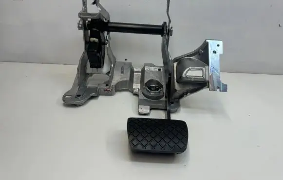 Porsche Macan (95B) Brake pedal 95B723031B 8K2721117