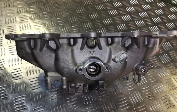 Renault Master III Intake manifold 740032042R