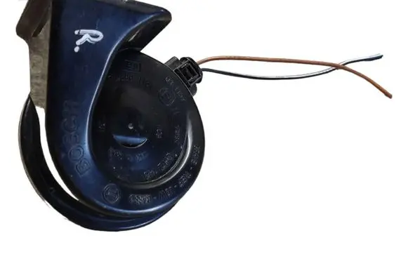 Audi A3 S3 8P Horn signal E93881157