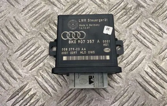 Audi A5 8T 8F Light module LCM 8K0907357A