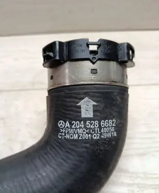 Mercedes-Benz E W212 Intercooler hose/pipe A2045286682