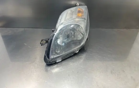 Toyota Yaris Headlight/headlamp 89902768 811500D350