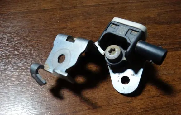 Porsche 997 Airbag deployment crash/impact sensor