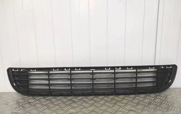 Citroen Berlingo Front bumper lower grill 9681519877