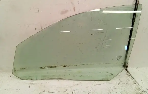 Volvo V70 Front door window glass four-door