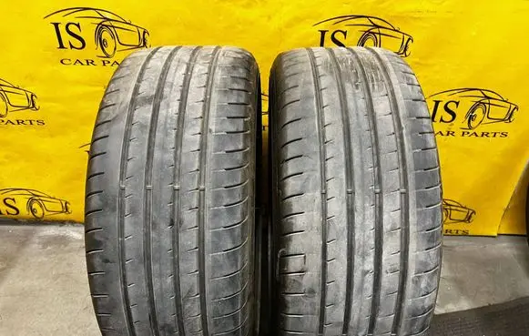 Jaguar F-Type R20 summer tire 