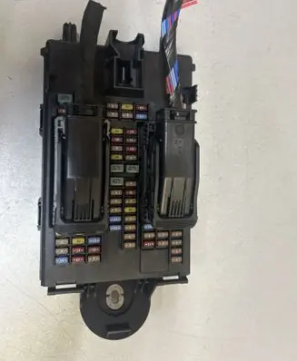 Volvo XC60 Fuse module 32142591