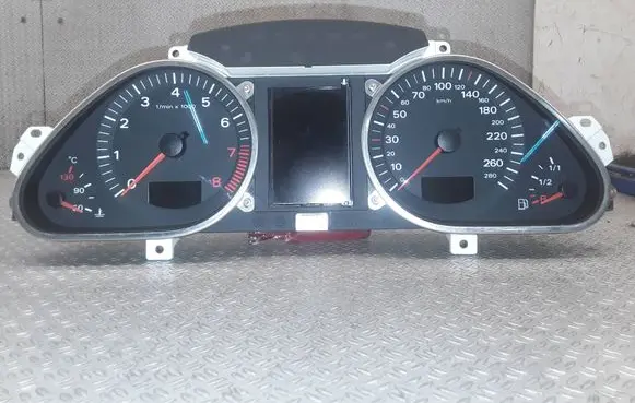 Audi A6 S6 C6 4F Speedometer (instrument cluster) 5550007301