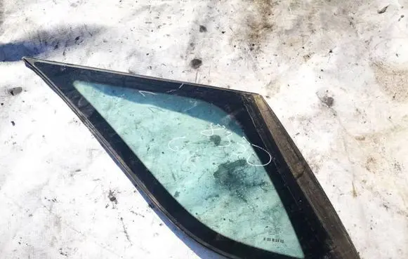 Mercedes-Benz ML W164 Rear side window as2