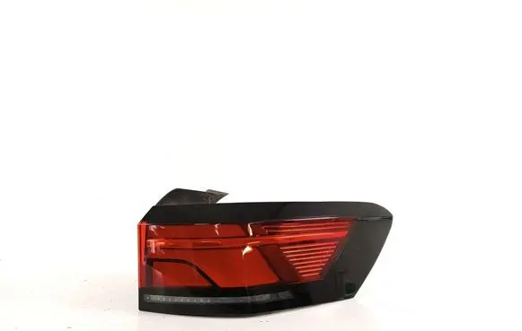 Volkswagen PASSAT B9 Rear/tail lights 3J0945096