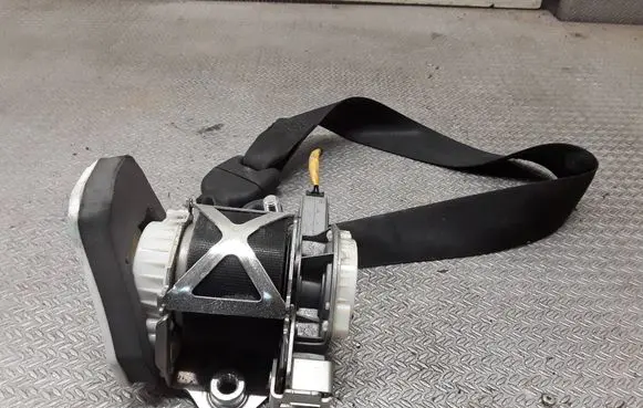 Ford Ka Front seatbelt 34100909B 07355197610