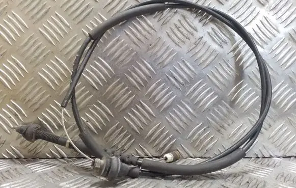 Volkswagen Golf IV Throttle cable 1J0721555T