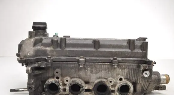 Toyota Yaris Engine head 