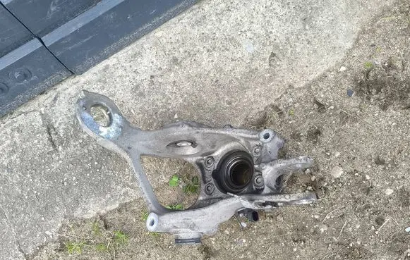 Audi A7 S7 4G Rear wheel hub 8R0505436C