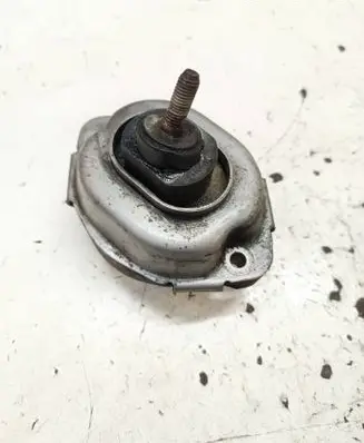 BMW X3 E83 Engine mount bracket