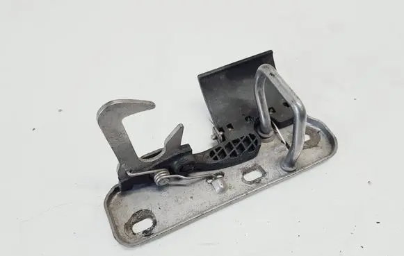 Volkswagen PASSAT B7 Engine bonnet/hood lock/latch loop/hook 3AA823480