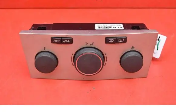 Opel Astra H Climate control unit 13250618