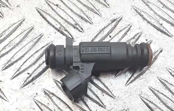 Opel Crossland X Fuel injector 9676017480 0280157127
