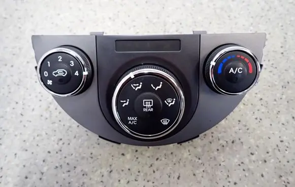 KIA Soul Tailgate/trunk/boot open switch 972502KXXX