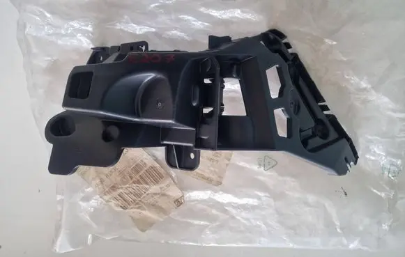 Renault Clio IV Rear bumper mounting bracket 850446420R