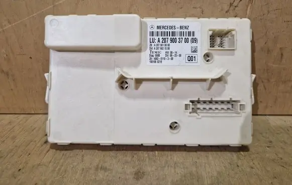Mercedes-Benz E C207 W207 Window control relay A2079003700 A2079010000 A2079021500
