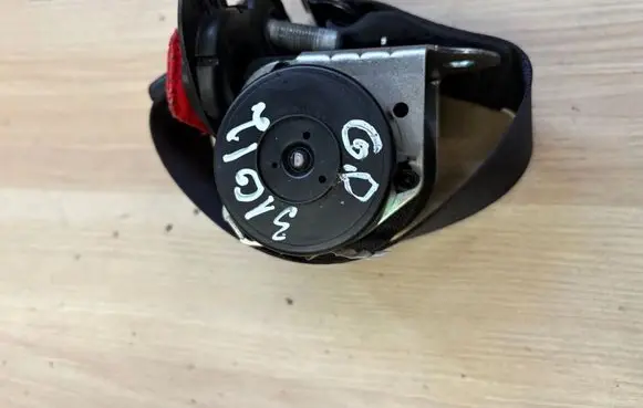 Mini One - Cooper Coupe R56 Rear seatbelt 601030000D