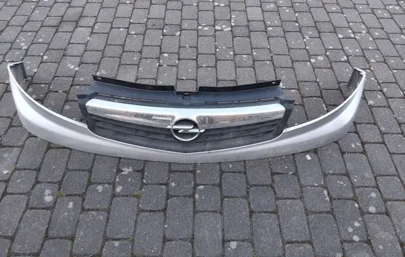 Opel Vivaro Front bumper upper radiator grill 623100248R 623100252R 623100249R