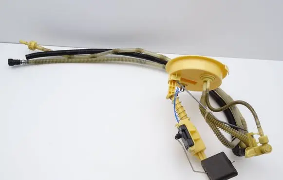 BMW 1 E81 E87 Fuel level sensor 6763888