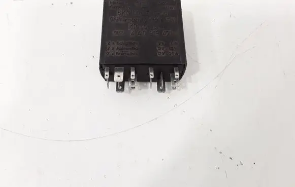 Volkswagen PASSAT B5 Other relay
