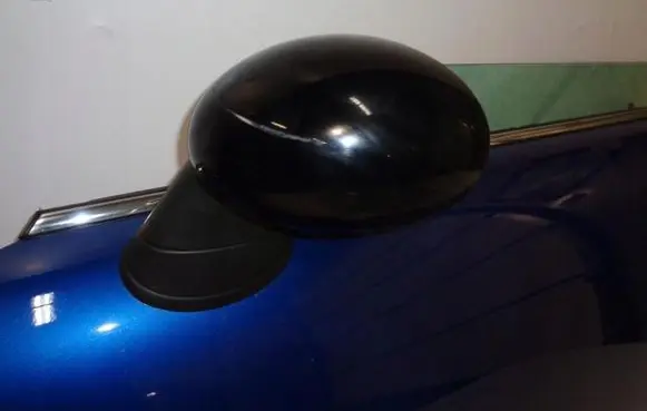 Mini One - Cooper Coupe R56 Front door electric wing mirror