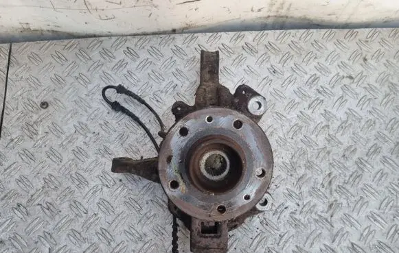 Renault Scenic III - Grand scenic III Front wheel hub 479100004R